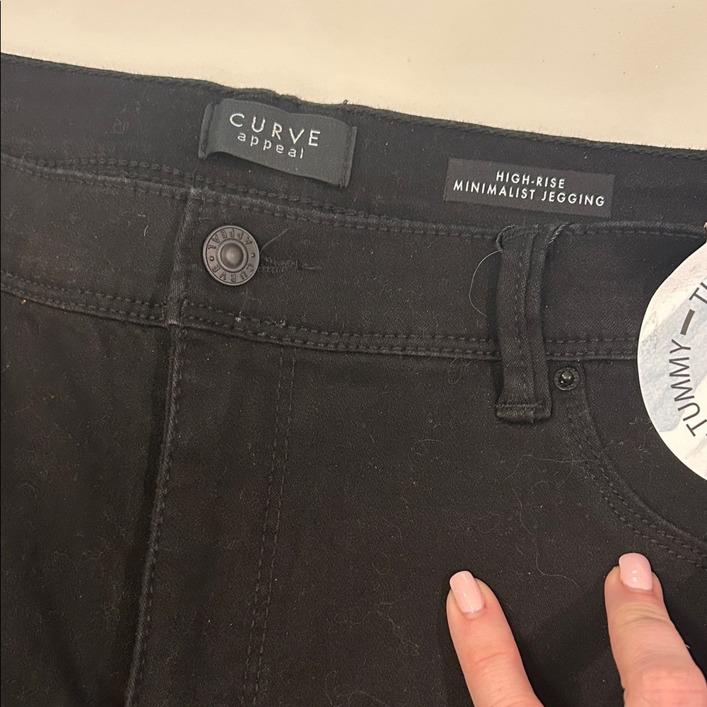 Curve Black High-Rise Jeans - Picture 3 of 4